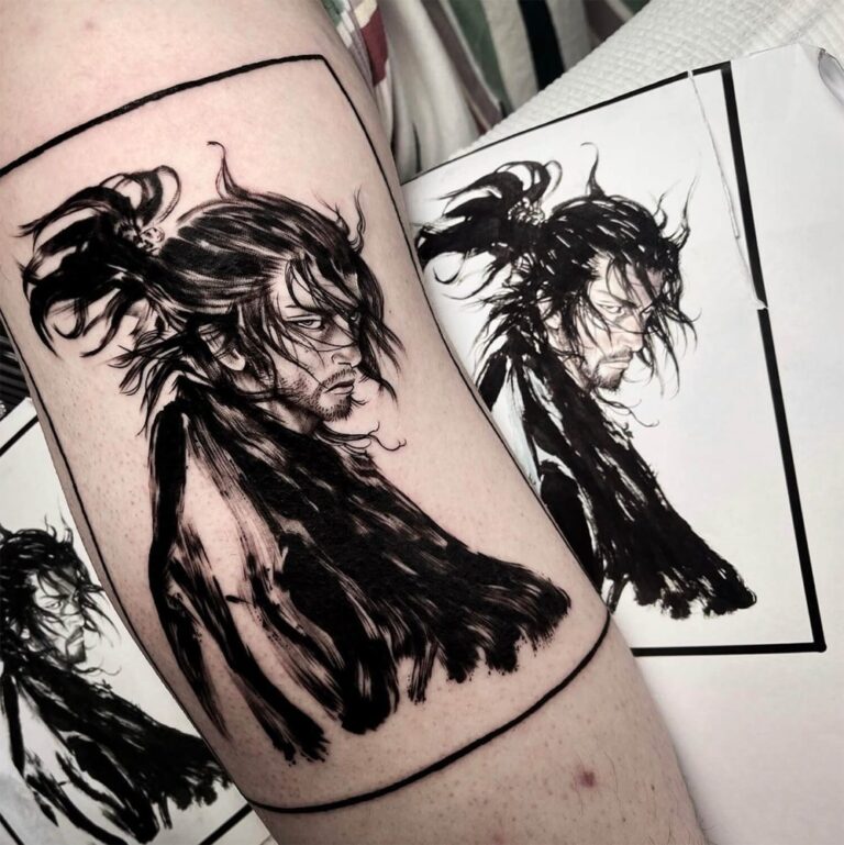 Brushwork style tattoo of a Samurai framed in a square